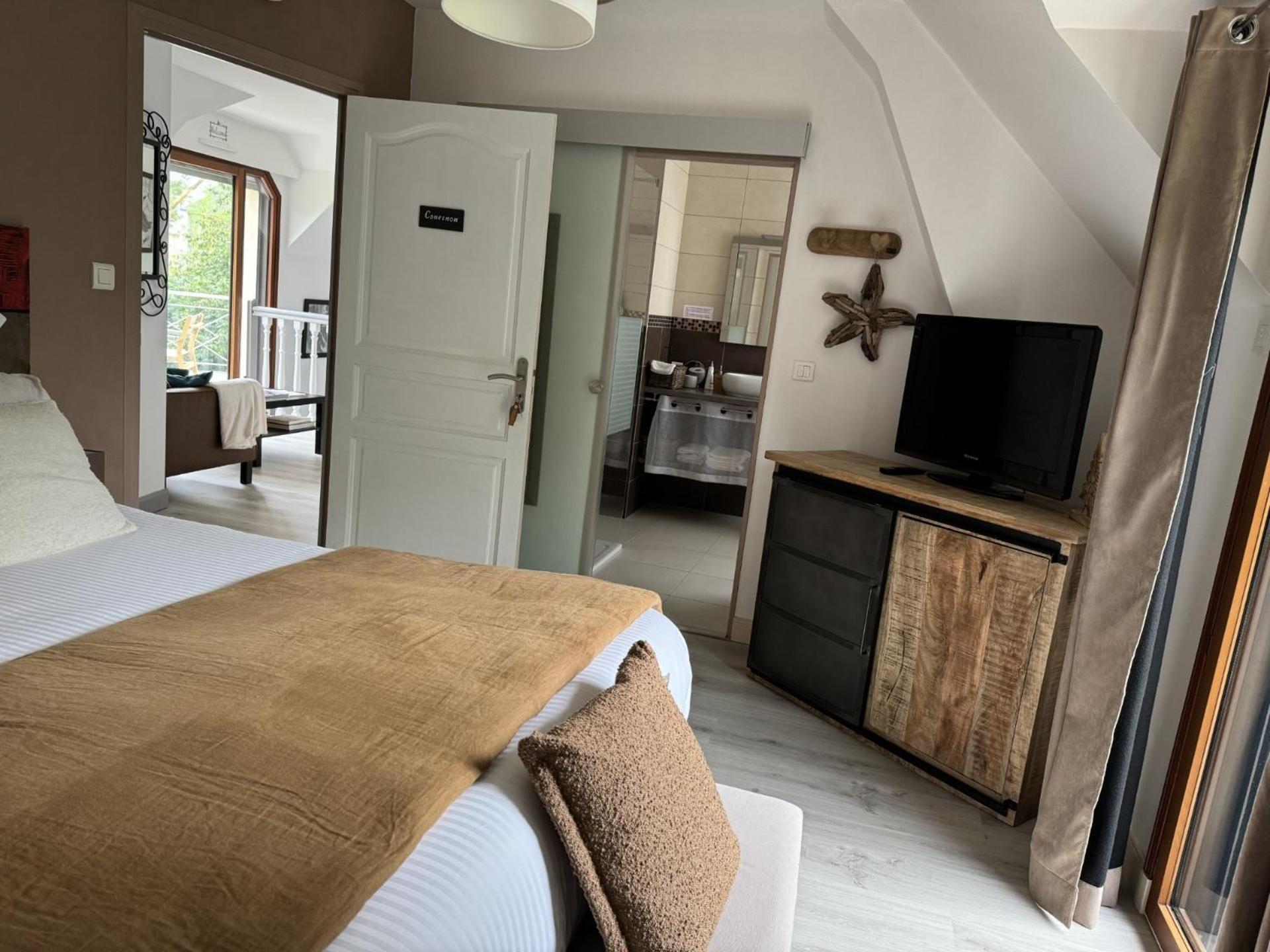 L'oree Du Mont Proche Du Mont Saint Michel Guest house