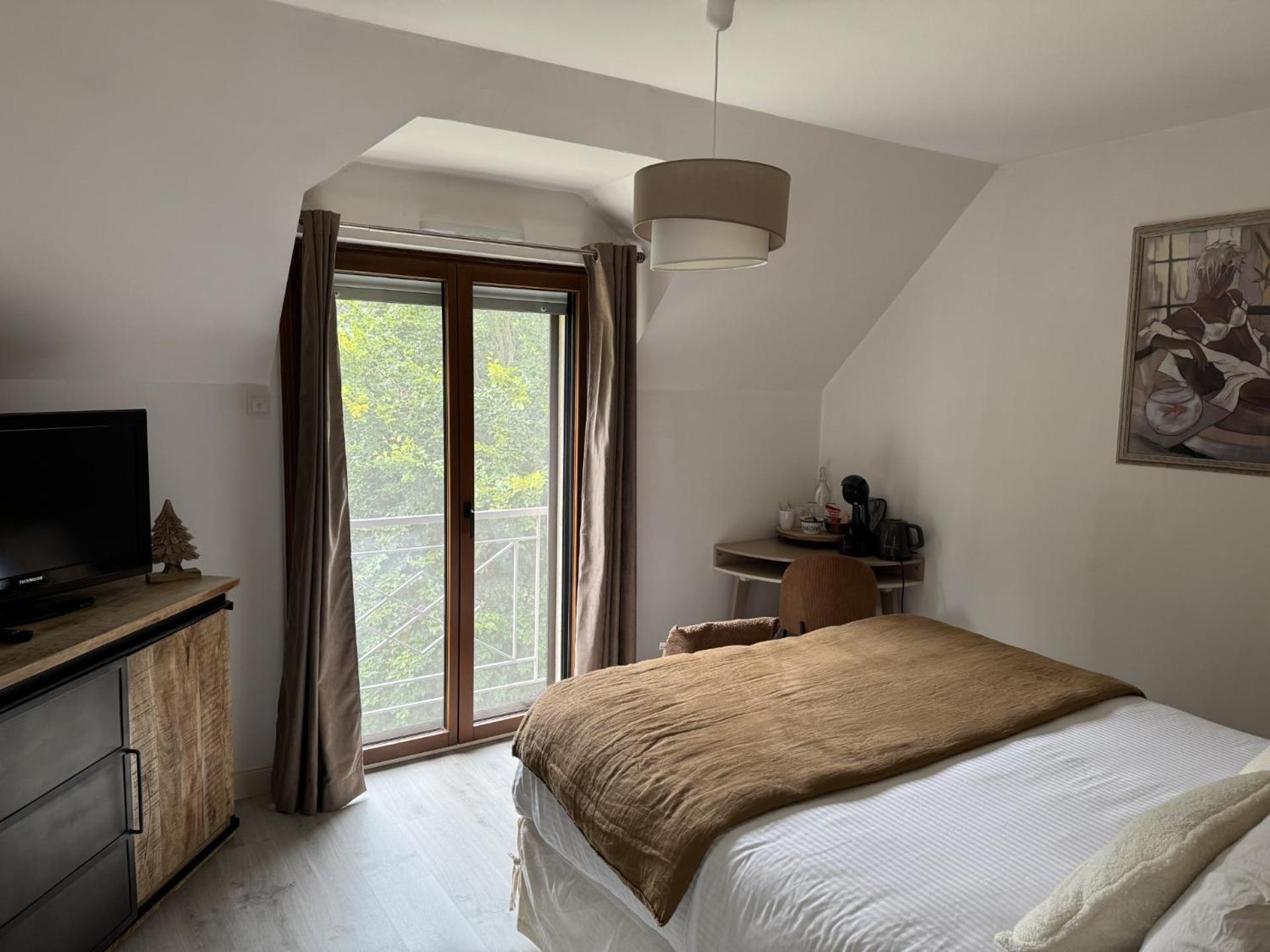 L'oree Du Mont Proche Du Mont Saint Michel Guest house